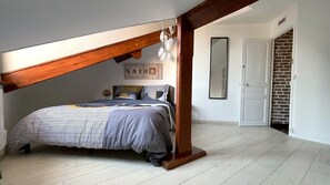 1 sovrum, internet och sängkläder