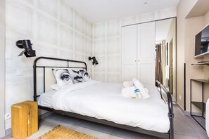 2 slaapkamers, een strijkplank/strijkijzer, wifi, beddengoed