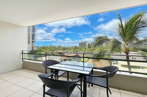 屋外ダイニングエリア