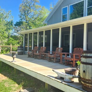 Outdoor dining - Beautiful view from deck, Private Dock, Firepit, Golf Cart-items to the water. (Benton)