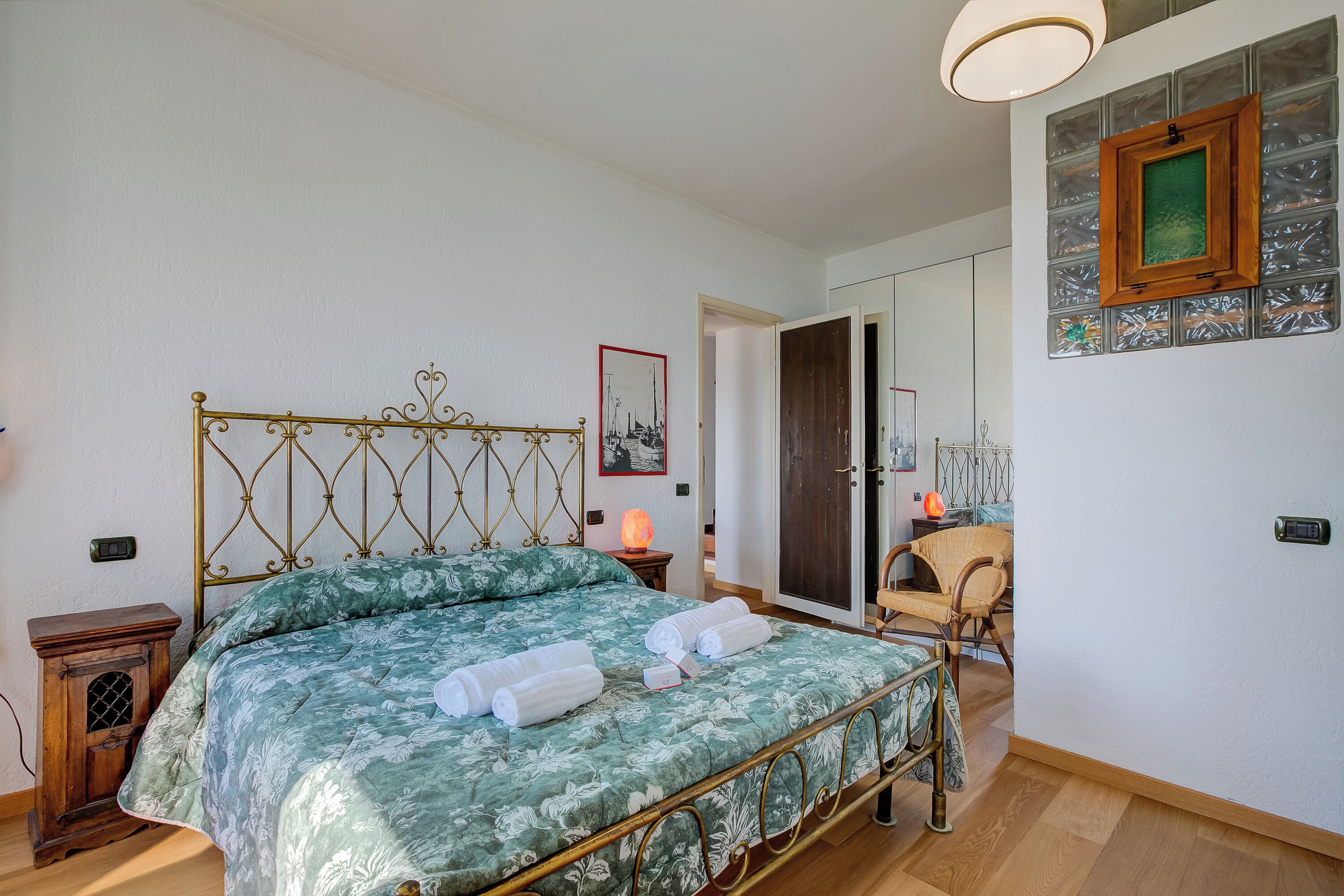 3 camere, postazione laptop, Wi-Fi gratuito, lenzuola