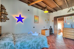 3 bedrooms, laptop workspace, free WiFi, bed sheets - Appartamento Sole Lake View (Sesto Calende)