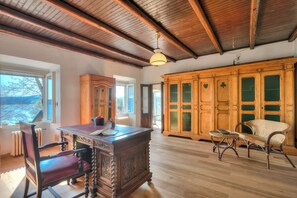 Familiehus, flere soverom, 2 bad, ved innsjø (Appartamento Sole Lake View) | Innvendig