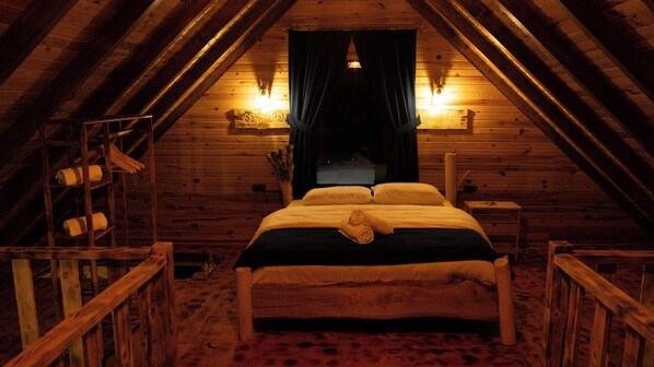 2 bedrooms, bed sheets
