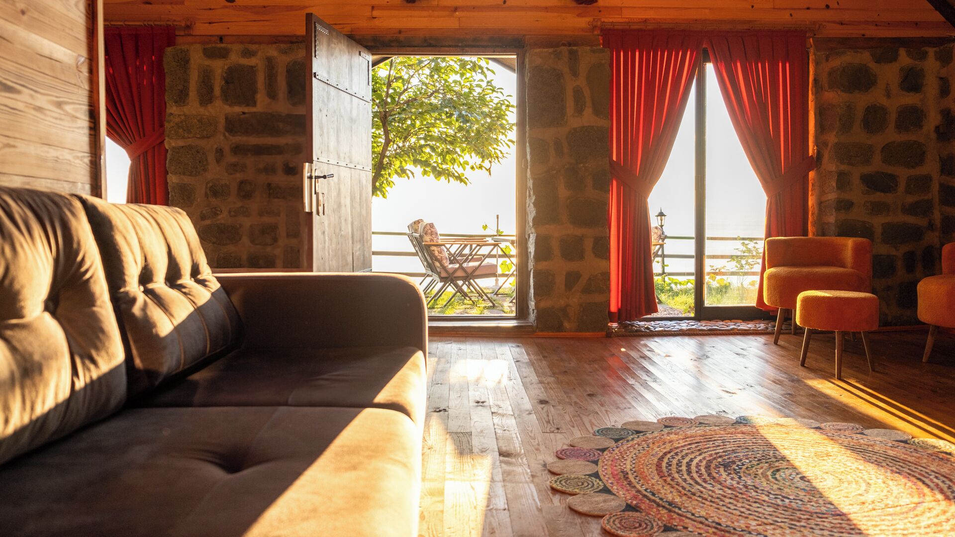 商务平房, 海景 | 起居区 | LED 电视