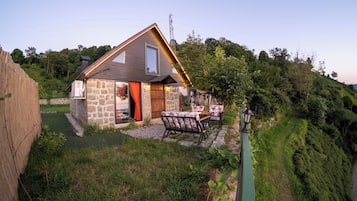 商務單棟小屋, 海景 | 客廳 | LED 電視