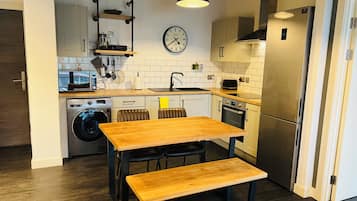 Apartment | Private kitchen | Fridge, microwave, oven, stovetop