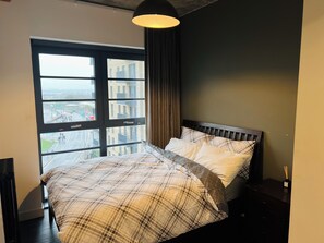Apartment | 2 Schlafzimmer, Bügeleisen/Bügelbrett, kostenloses WLAN, Bettwäsche