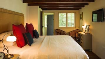 Classic-Doppelzimmer, Nichtraucher, Gartenblick | Zimmersafe, individuell dekoriert, individuell eingerichtet