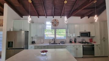 Apartment | Private kitchen | Fridge, microwave, oven, stovetop