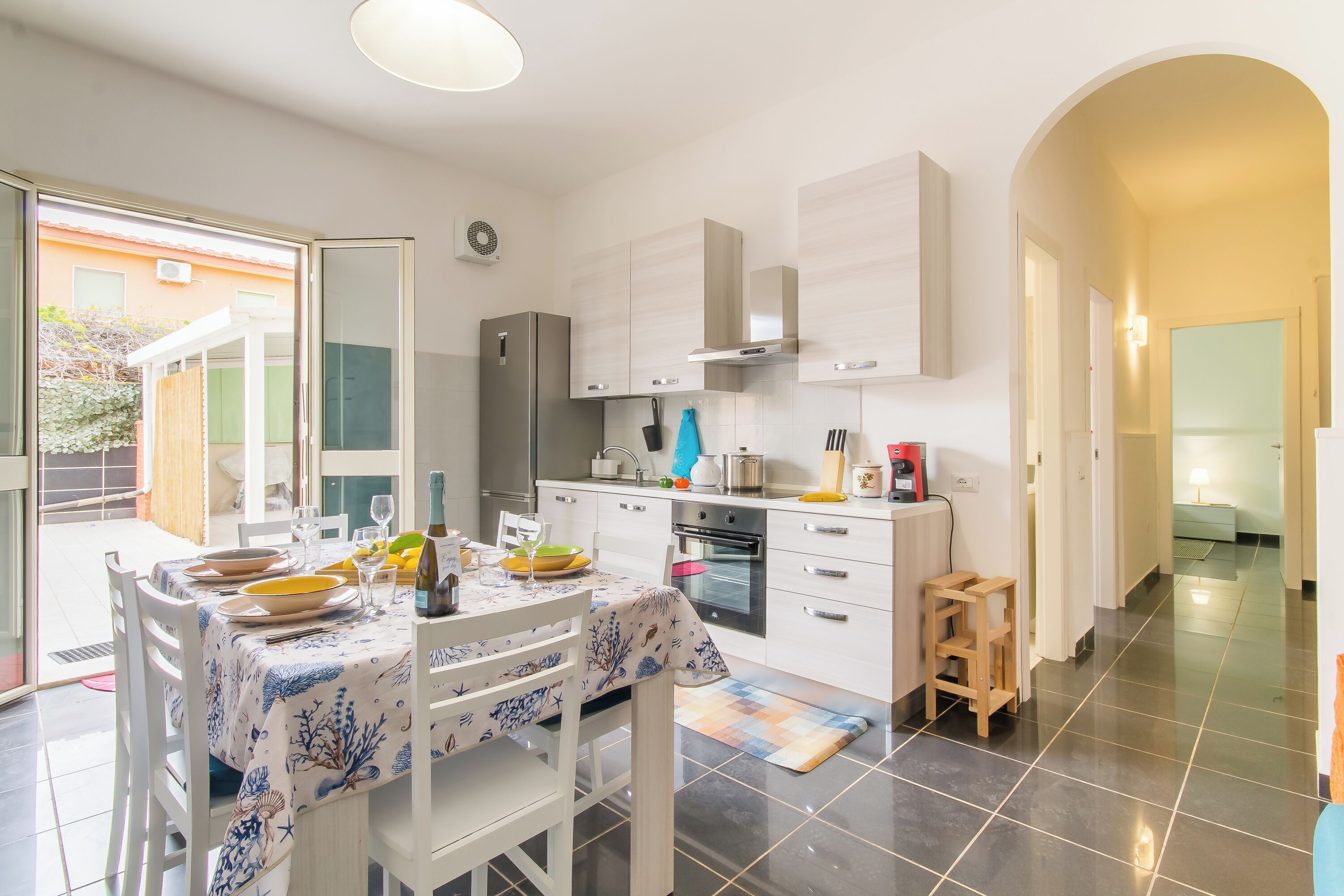 Family Apartment, 2 Bedrooms, Terrace (Distefano House Close To Sea) | Private kitchen