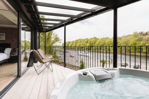 Terrace/patio - The Cliffe at the Quay (Donegal)