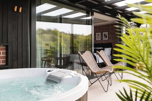 Suite – deluxe, sjøutsikt | Terrasse/patio