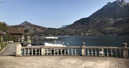 Balcon sur le lac, charmant T3 avec vue spectaculaire