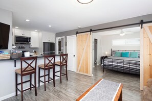 Fridge, microwave, oven, stovetop - 1203 Russ Court: 1 BR, 1 BA Apartment in Arroyo Grande, Sleeps 2 (Arroyo Grande)