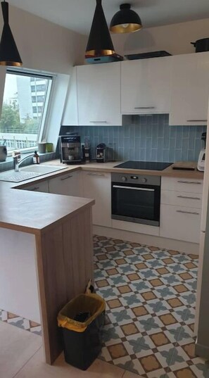 Private kitchen - 6 Voyageurs, Duplex 3 Chambres, 3 Salles de Bain (Paris)