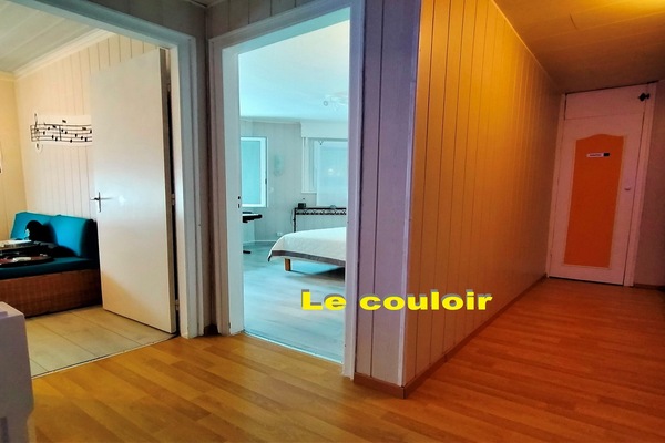 2 bedrooms, in-room safe, desk, iron/ironing board