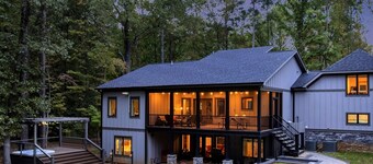 Loch Nest on Lake Gaston | Game Room | Boathouse