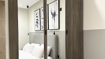 Apartamento de diseño, 3 habitaciones | Cortinas opacas, tabla de planchar con plancha, wifi gratis