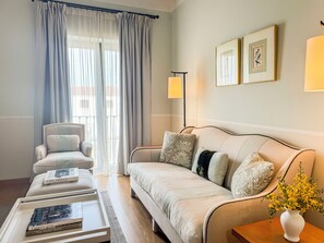 Premium Room | Living area - Hacienda El Alcornocal (Castellar de la Frontera)