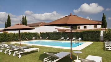 Seasonal outdoor pool