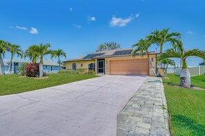 House (3 Bedrooms) | Interior - Cape Coral Home w/ Screened Porch: 4 Mi to Beach! (Cape Coral)