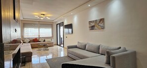 Smart TV, fireplace - Appartement Haut Standing Dar Bouazza - Tamaris - 126m2 (DAR BOUAZZA)