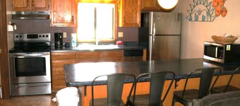 Aspen West Townhouse 3 - In Town - On Main St - Fireplace - Washer/Dryer - Grill