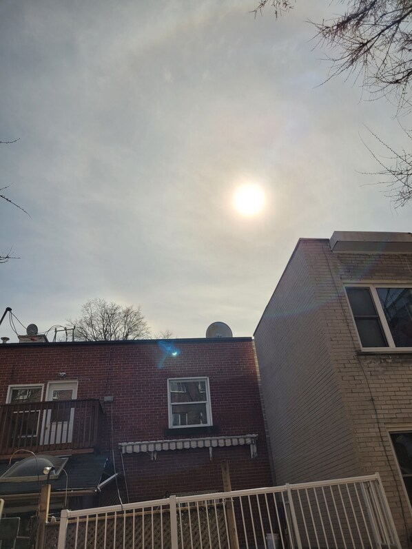 Exterior - Private 1 bedroom apartment  (Montréal)