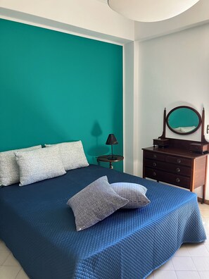 Classic Villa | 4 bedrooms, desk, iron/ironing board - Villa crilulu al mare (Palermo)