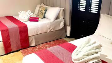 3 habitaciones, tabla de planchar con plancha y wifi gratis