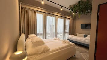 1 bedroom, in-room safe, individually furnished, free WiFi