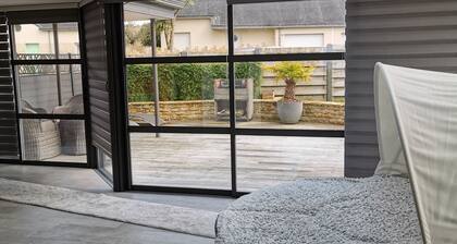 Maison avec jacuzzi et jardin