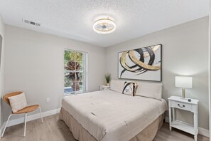 3 bedrooms, iron/ironing board, travel crib, free WiFi