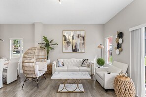 Smart TV - 8496 Resort 3BR Condo by Disney World Orlando (Kissimmee)