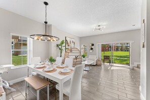 Dining - 8496 Resort 3BR Condo by Disney World Orlando (Kissimmee)