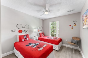 3 bedrooms, iron/ironing board, travel cot, free WiFi - 8496 Resort 3BR Condo by Disney World Orlando (Kissimmee)