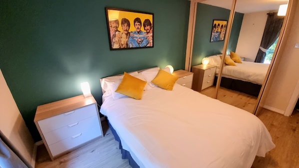 2 bedrooms, iron/ironing board, free WiFi, bed sheets