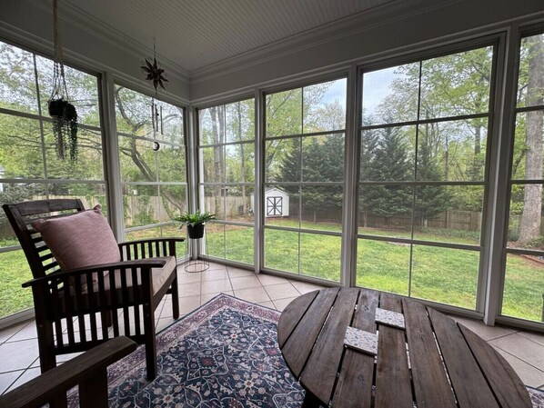 Interior - The Fairway Getaway. (Greensboro)