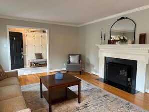 TV, fireplace - The Fairway Getaway. (Greensboro)