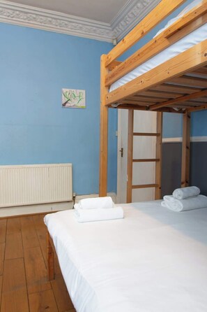 1 Schlafzimmer, Bügeleisen/Bügelbrett, kostenloses WLAN, Bettwäsche