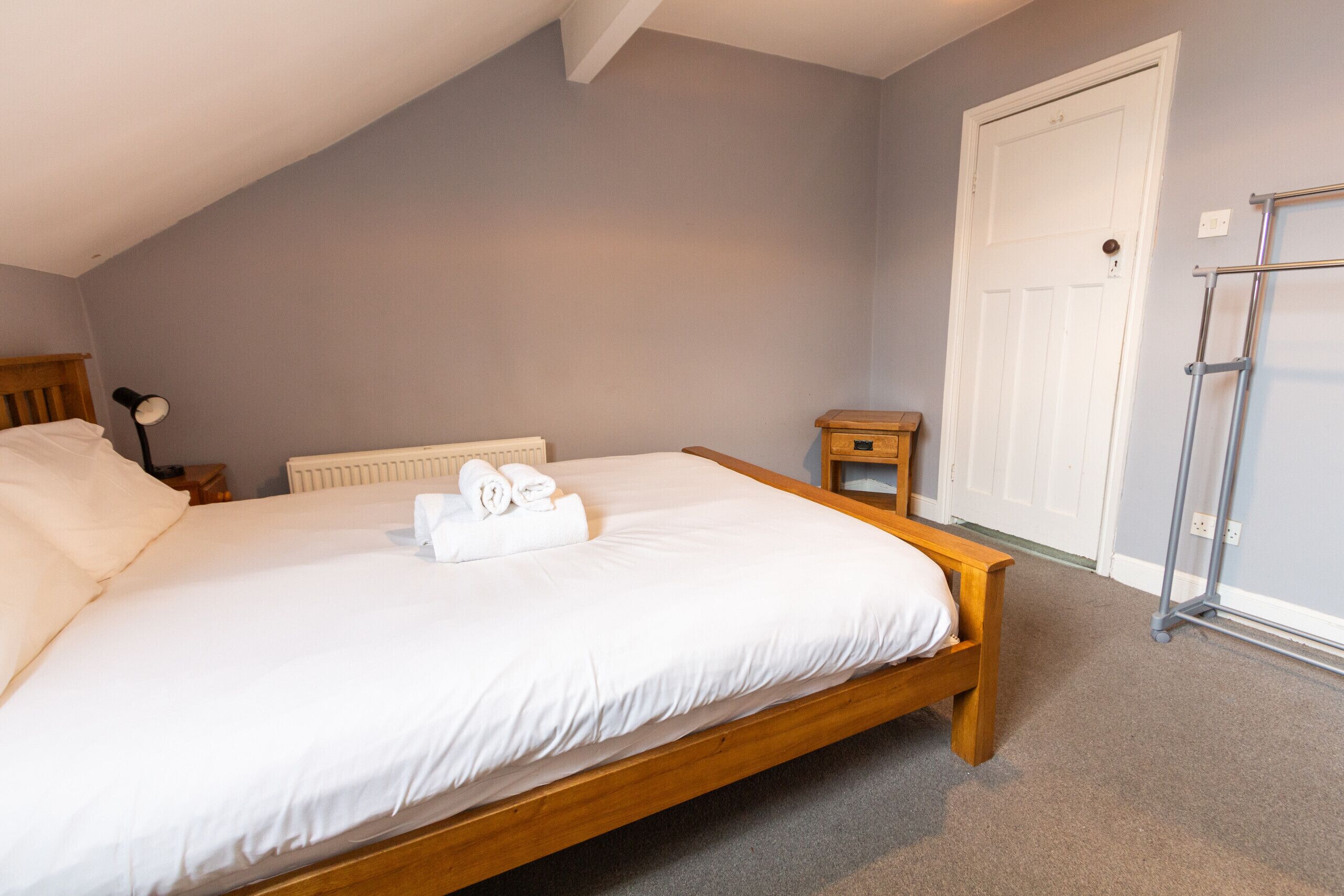 1 多间卧室、熨斗/熨衣板、免费 WiFi、床单