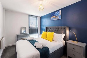 2 bedrooms, iron/ironing board, free WiFi, bed sheets