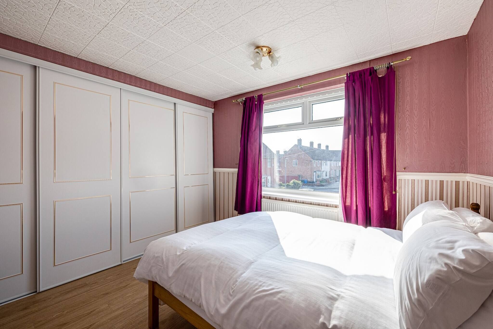 3 bedrooms, free WiFi, bed sheets