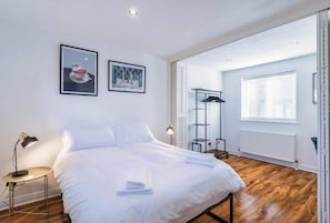 1 chambre, fer et planche à repasser, Wi-Fi gratuit, draps fournis