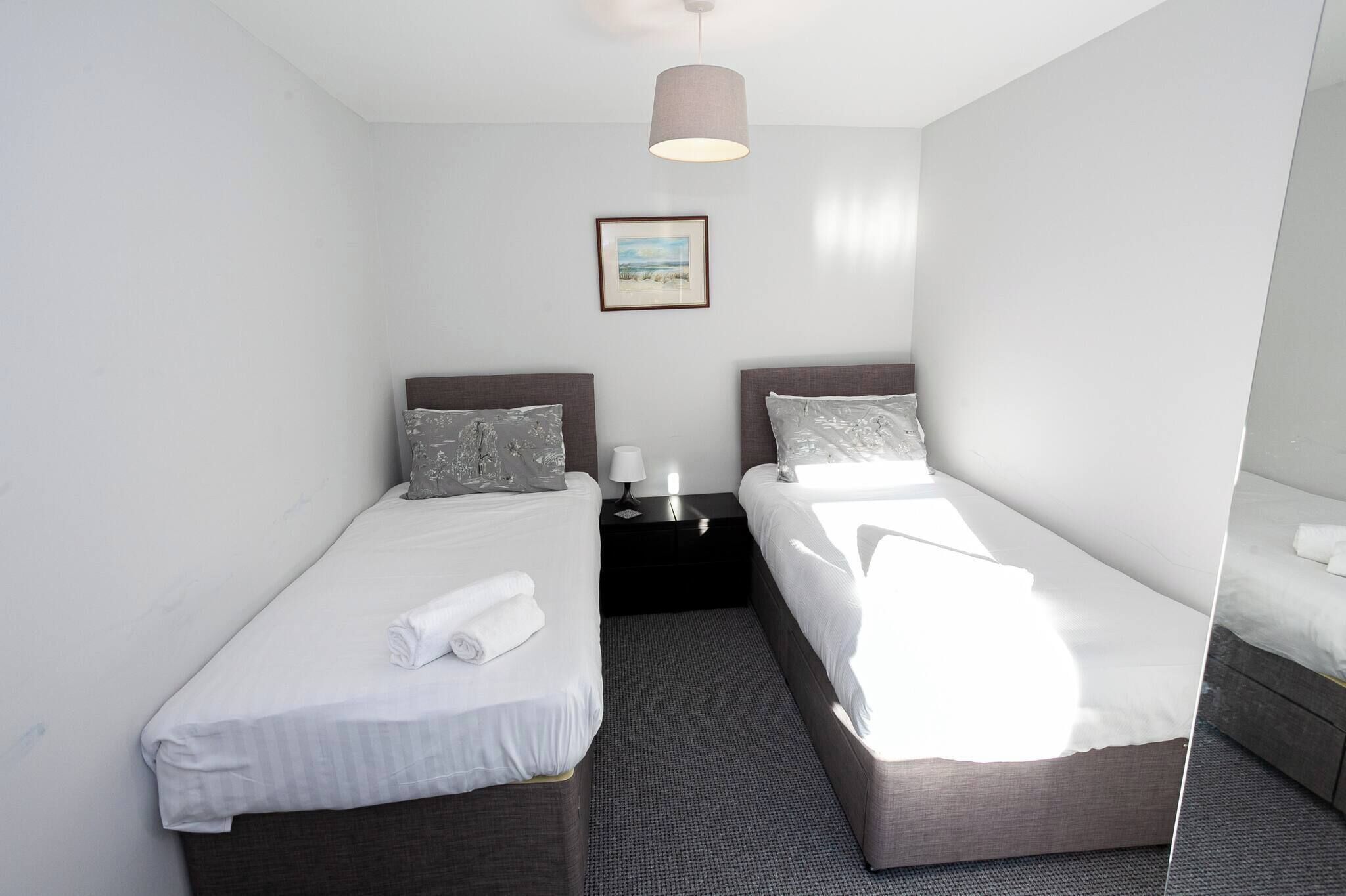 2 soverom, strykejern/-brett, reiseseng for barn og wi-fi (inkludert)