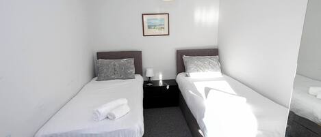 2 Schlafzimmer, BĂŒgeleisen/BĂŒgelbrett, Reisekinderbett, kostenloses WLAN