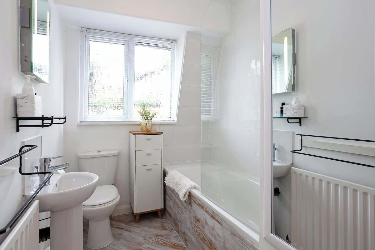 Shower, hair dryer, shampoo
