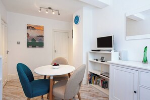 Interior - Cosy 2BD Apartment Close to Leeds Centre (Leeds)