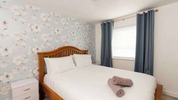 3 bedrooms, iron/ironing board, free WiFi, bed sheets